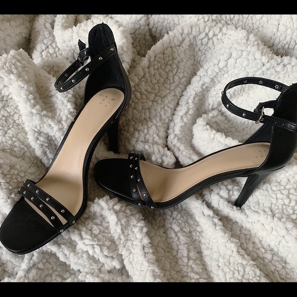 2-Strap Black Heels - Picture 2 of 3